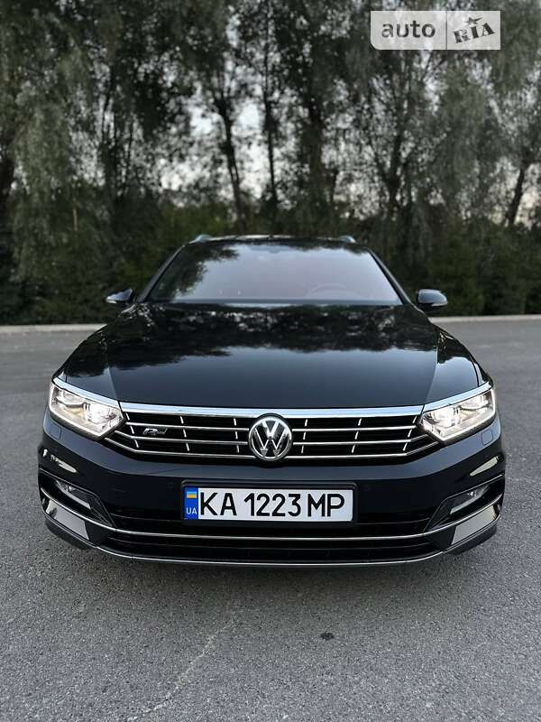 Универсал Volkswagen Passat 2018 в Киеве