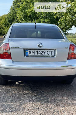 Седан Volkswagen Passat 2005 в Києві