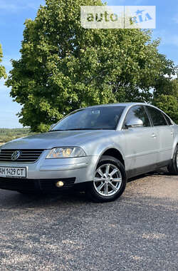 Седан Volkswagen Passat 2005 в Києві