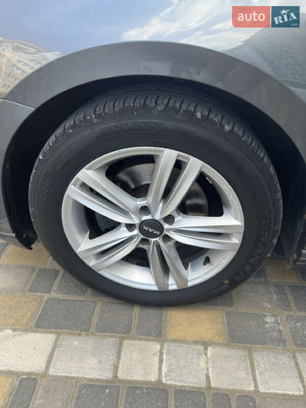 Універсал Volkswagen Passat 2015 в Калуші