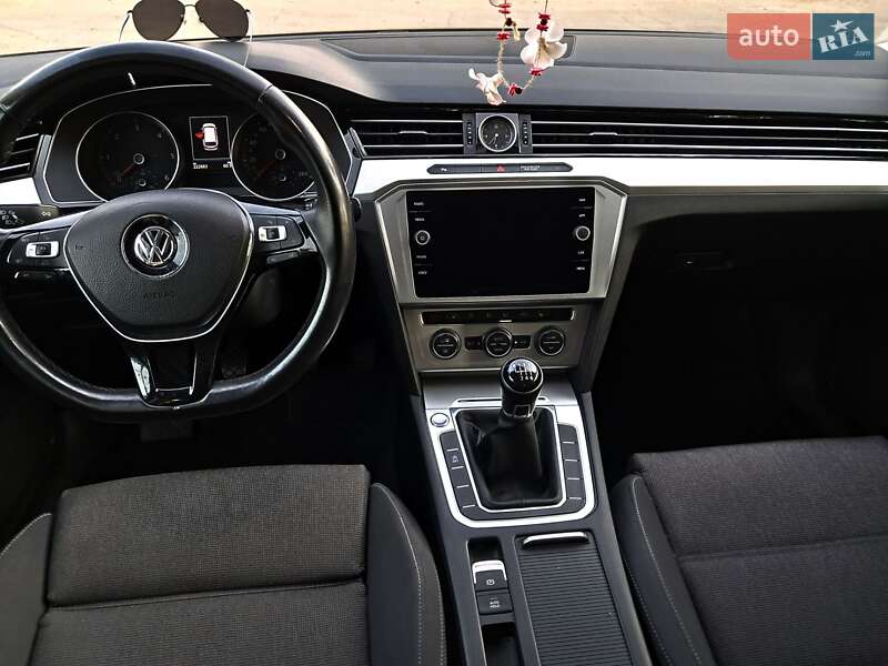 Универсал Volkswagen Passat 2018 в Запорожье