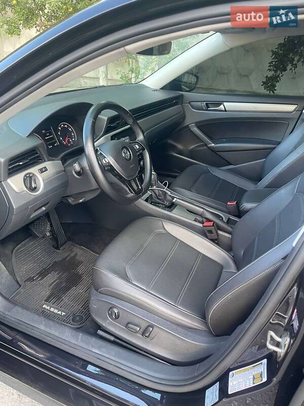 Седан Volkswagen Passat 2020 в Киеве