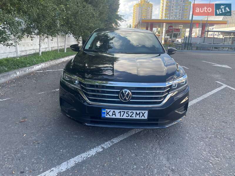 Седан Volkswagen Passat 2020 в Киеве
