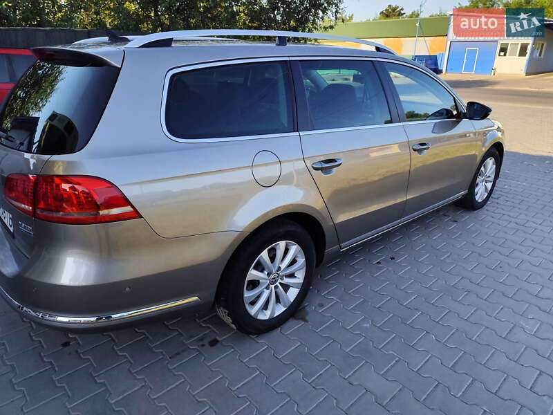 Универсал Volkswagen Passat 2014 в Гадяче