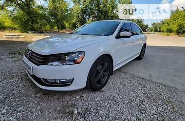 Седан Volkswagen Passat 2013 в Кривом Роге