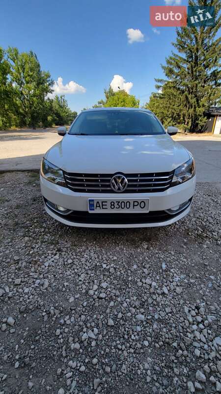 Седан Volkswagen Passat 2013 в Кривом Роге