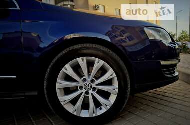 Универсал Volkswagen Passat 2010 в Одессе