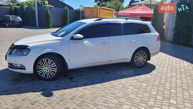 Універсал Volkswagen Passat 2012 в Кропивницькому
