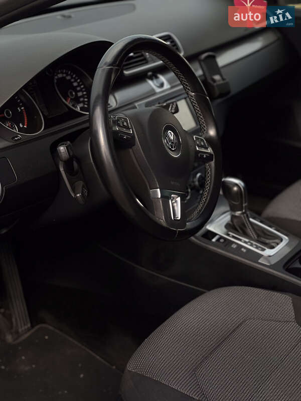 Универсал Volkswagen Passat 2014 в Львове