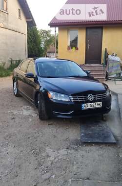 Седан Volkswagen Passat 2012 в Львове