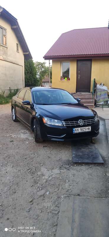 Седан Volkswagen Passat 2012 в Львові