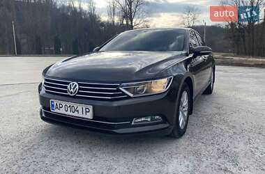 Седан Volkswagen Passat 2017 в Каневе