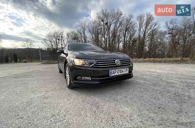 Седан Volkswagen Passat 2017 в Каневе