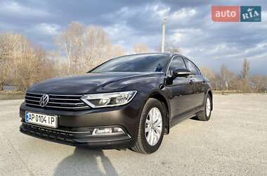 Седан Volkswagen Passat 2017 в Каневе