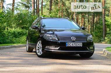 Універсал Volkswagen Passat 2012 в Львові