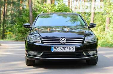 Універсал Volkswagen Passat 2012 в Львові