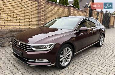 Седан Volkswagen Passat 2017 в Луцке