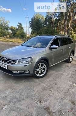 Універсал Volkswagen Passat 2012 в Черкасах