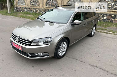 Універсал Volkswagen Passat 2013 в Луцьку