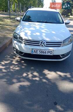 Универсал Volkswagen Passat 2012 в 
