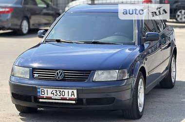 Седан Volkswagen Passat 1998 в Кременчуці