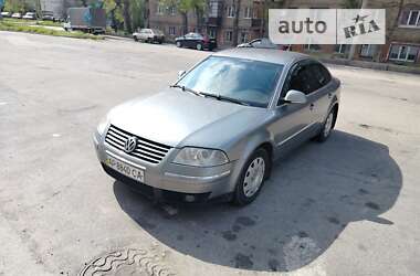 Седан Volkswagen Passat 2004 в Запорожье