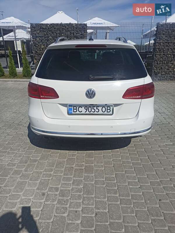 Універсал Volkswagen Passat 2011 в Львові