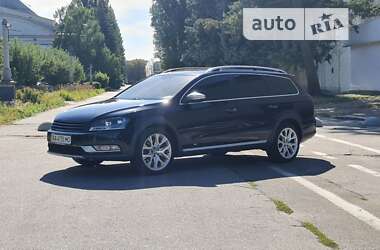 Универсал Volkswagen Passat 2012 в Киеве