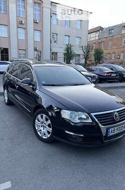 Універсал Volkswagen Passat 2006 в Вінниці