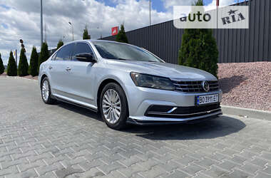 Седан Volkswagen Passat 2015 в Тернополе