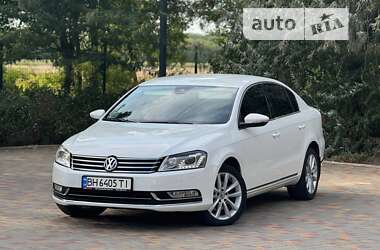 Седан Volkswagen Passat 2012 в Сараті