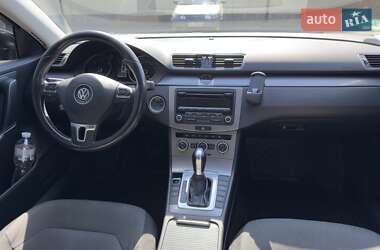 Универсал Volkswagen Passat 2012 в 