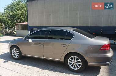 Седан Volkswagen Passat 2011 в 
