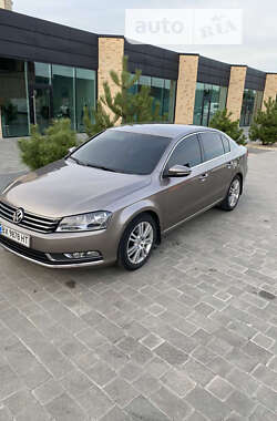 Седан Volkswagen Passat 2010 в Хмельницькому