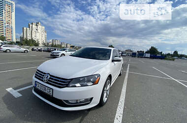 Седан Volkswagen Passat 2013 в Киеве