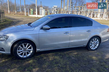 Седан Volkswagen Passat 2013 в 