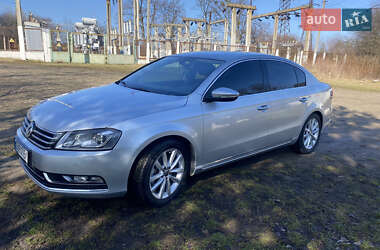 Седан Volkswagen Passat 2013 в 