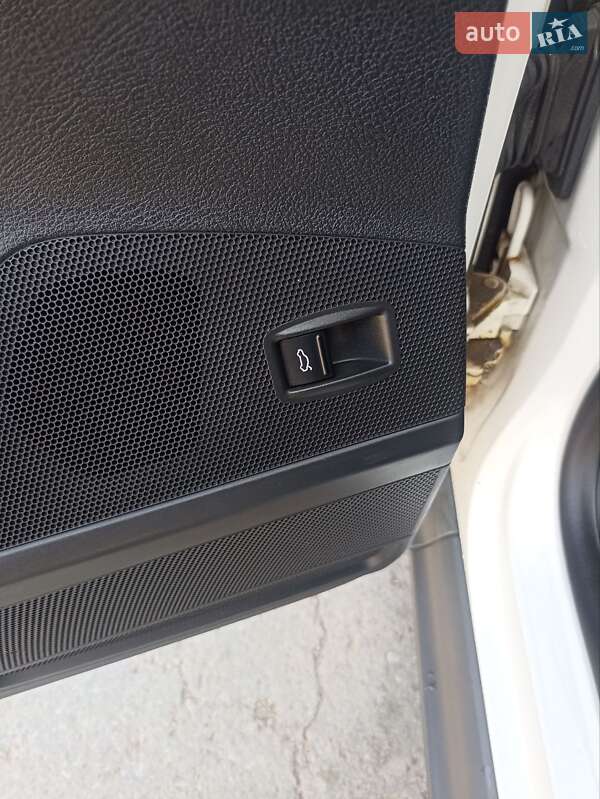 Універсал Volkswagen Passat 2014 в Дрогобичі