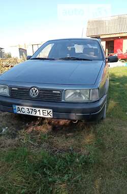 Седан Volkswagen Passat 1989 в Луцьку