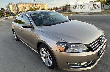 Седан Volkswagen Passat 2015 в Днепре