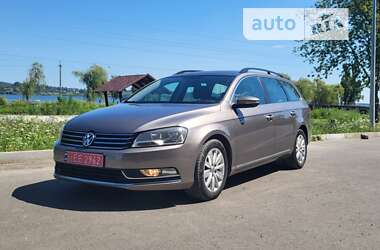 Універсал Volkswagen Passat 2011 в Бурштині