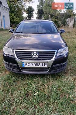 Універсал Volkswagen Passat 2007 в Радехові