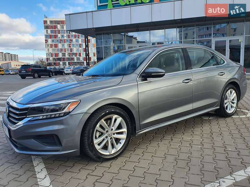 Седан Volkswagen Passat 2020 в Киеве