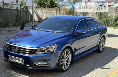 Седан Volkswagen Passat 2017 в Одессе