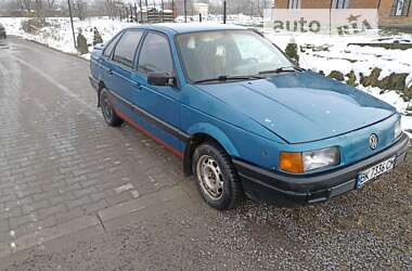 Седан Volkswagen Passat 1989 в Галичі