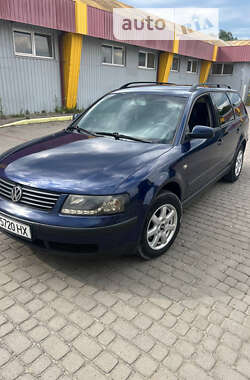 Универсал Volkswagen Passat 2000 в Делятине