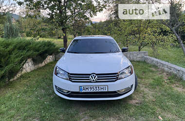 Седан Volkswagen Passat 2014 в Житомире