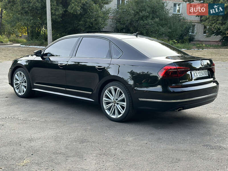 Седан Volkswagen Passat 2017 в Харькове