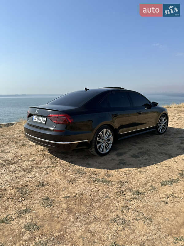 Седан Volkswagen Passat 2017 в Харькове