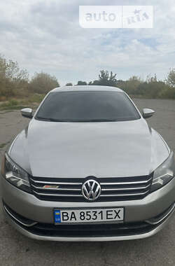 Седан Volkswagen Passat 2012 в Умані